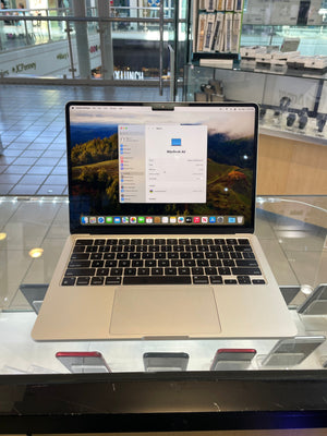 Apple Macbook Air 2022 M2 Pre-owned