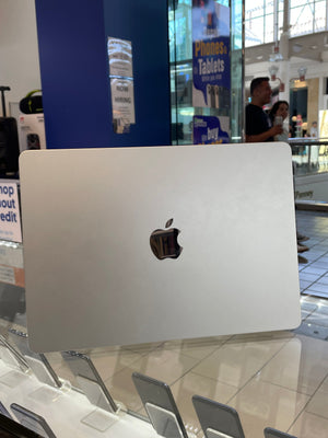 Apple Macbook Air 2022 M2 Pre-owned