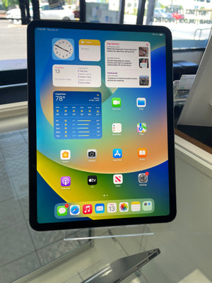 iPad Pro 11 inch 1st Gen LTE  Pre-owned