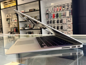 Macbook Air 2017 8GB 128GB Pre-owned