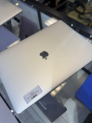 MacBook Pro 15 2017 16GB 512GB